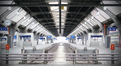 白蓝火车站